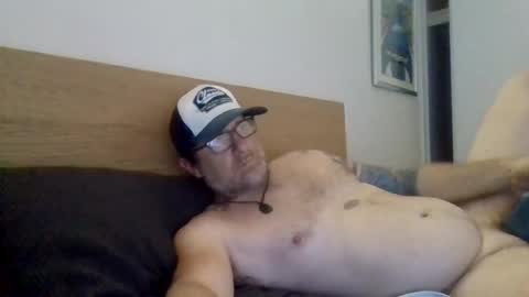 Snapshot of pulllin4u chatting on 4, 8, 2026 pulllin4u online show from 4, 8, 2026