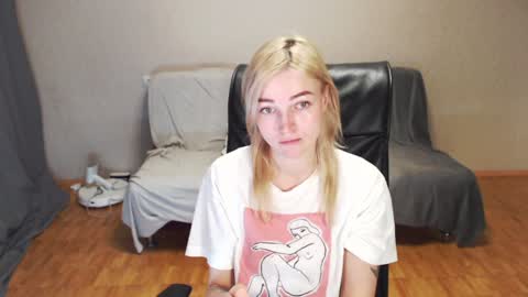 Snapshot of puma_ma chatting on 17, 12, 2024 Polly online show from 17, 12, 2024