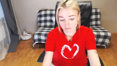 Snapshot of puma_ma chatting on 23, 12, 2024 Polly online show from 23, 12, 2024