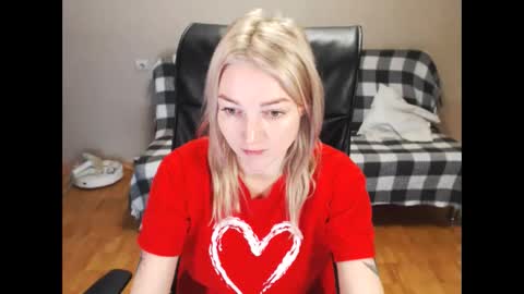 Snapshot of puma_ma chatting on 6, 1, 2025 Polly online show from 6, 1, 2025