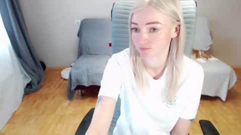 Snapshot of puma_ma chatting on 19, 4, 2026 Polly online show from 19, 4, 2026