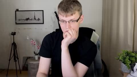 Snapshot of pure_ilya chatting on 1, 3, 2026 Ilya online show from 1, 3, 2026