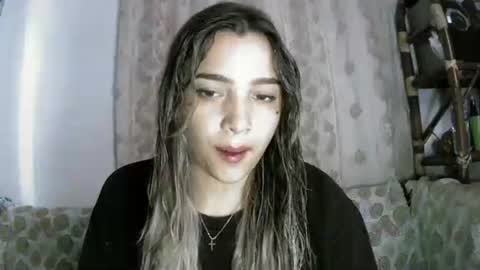 Snapshot of purple_23 chatting on 7, 5, 2026 Lizzy online show from 7, 5, 2026