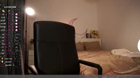 Snapshot of purple_baby chatting on 29, 10, 2025 Sasha wait you here 6 of November. will celebrate my B- day online show from 29, 10, 2025