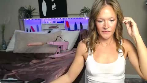 Snapshot of purple_sub chatting on 15, 11, 2025 Purple online show from 15, 11, 2025