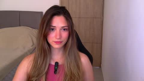 Snapshot of purpleluzzy chatting on 15, 7, 2026 Lizzy online show from 15, 7, 2026