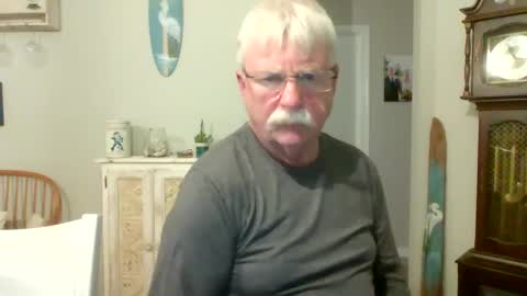 Snapshot of purpleshroom chatting on 21, 2, 2025 purpleshroom online show from 21, 2, 2025