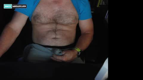 Have fun be nice. Dont record please online show from 9, 4, 2026