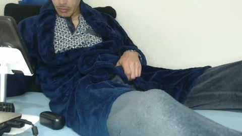 Snapshot of pussyhunterpt chatting on 2, 3, 2025 Ruck Fules online show from 2, 3, 2025