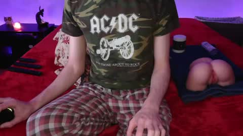 pussylover2182 online show from 5, 3, 2025