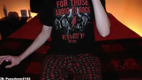 Snapshot of pussylover2182 chatting on 4, 12, 2025 pussylover2182 online show from 4, 12, 2025