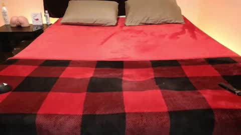 Snapshot of pussylover2182 chatting on 7, 1, 2026 pussylover2182 online show from 7, 1, 2026