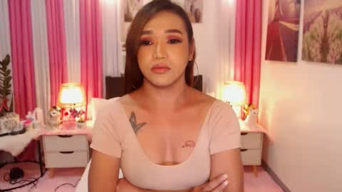 Queen Agatha online show from 17, 12, 2024