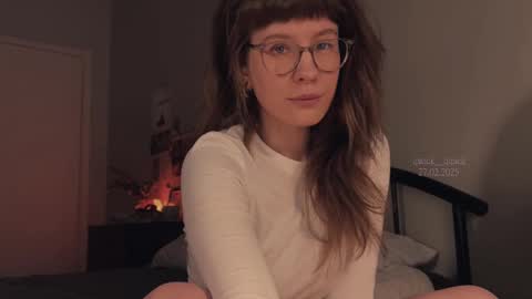    online show from 27, 2, 2025