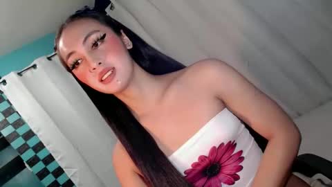 Snapshot of queen_danaya chatting on 21, 4, 2026 queen_danaya online show from 21, 4, 2026
