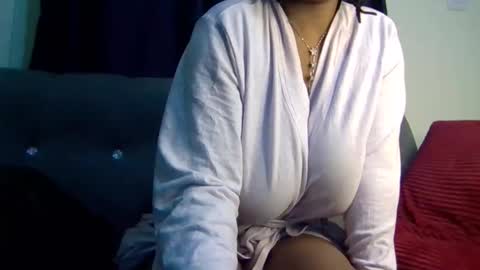 Snapshot of queen_doli chatting on 4, 2, 2026 queen_doli online show from 4, 2, 2026