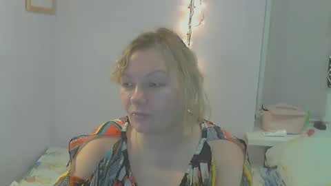 queen_jane8 online show from 2, 1, 2025