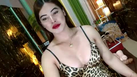 Snapshot of queen_kendalx19 chatting on 14, 7, 2026 Kendal online here from 6am-3pm philippine time online show from 14, 7, 2026