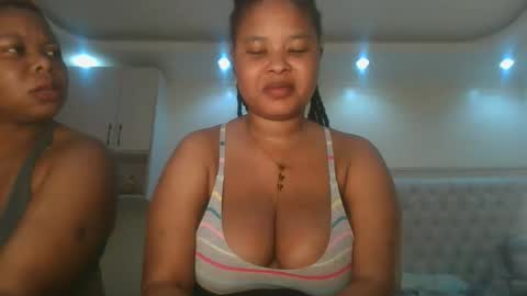 Snapshot of queen_kikih chatting on 19, 5, 2026 Queen kikih online show from 19, 5, 2026