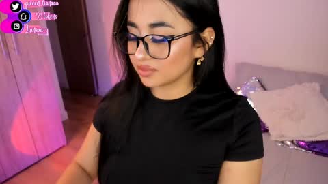 Snapshot of queen_liana chatting on 10, 1, 2025 Liana online show from 10, 1, 2025