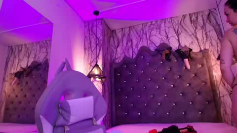 Snapshot of queen_nyxx chatting on 27, 5, 2026 QueenNyx online show from 27, 5, 2026