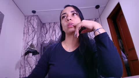 Snapshot of queen_nyxx chatting on 2, 6, 2026 QueenNyx online show from 2, 6, 2026