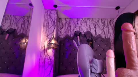 Snapshot of queen_nyxx chatting on 13, 6, 2026 QueenNyx online show from 13, 6, 2026