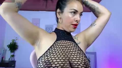 Snapshot of queen_nyxx chatting on 1, 7, 2026 QueenNyx online show from 1, 7, 2026