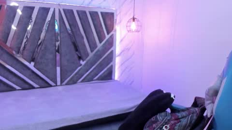   online show from 10, 9, 2025