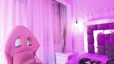 Snapshot of queen_perla_ chatting on 27, 5, 2026 online show from 27, 5, 2026