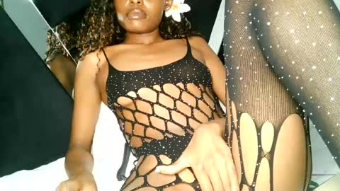 Snapshot of queen_sashavixen chatting on 13, 6, 2026 queen_sashavixen online show from 13, 6, 2026