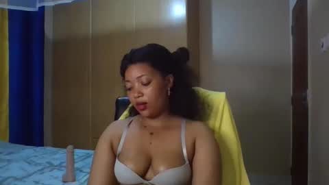 Snapshot of queenbebony2 chatting on 21, 9, 2025 Queenbebony2 online show from 21, 9, 2025