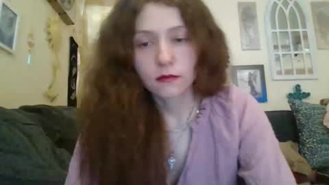 queencrimsonlvx online show from 11, 4, 2026