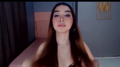 queenemeraldts online show from 20, 11, 2025