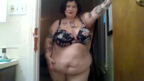 QueenJezabel online show from 8, 1, 2025