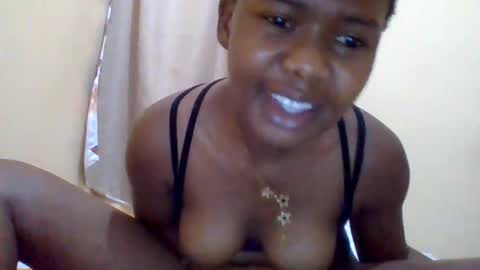 Snapshot of queenleona61 chatting on 23, 5, 2026 queenleona61 online show from 23, 5, 2026