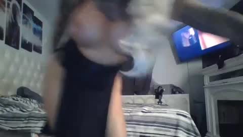 Snapshot of queenmayhem__ chatting on 26, 9, 2025 queenmayhem online show from 26, 9, 2025