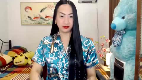 QUEEN online show from 14, 12, 2025