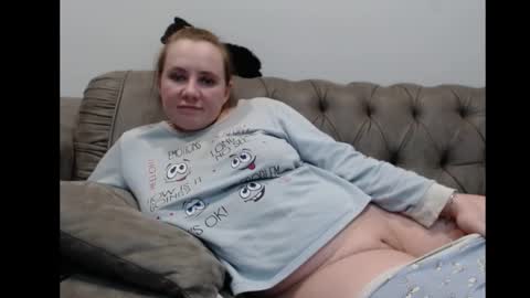 Snapshot of queenmymind chatting on 6, 3, 2025 queenmymind online show from 6, 3, 2025