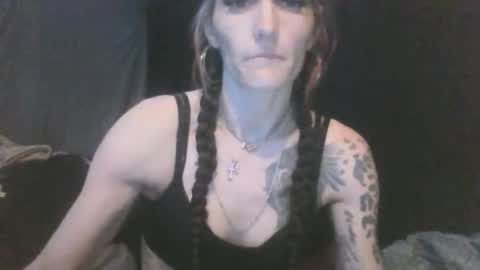 Snapshot of queennjuuicy chatting on 15, 5, 2026 IG Juuicy IGGE Gezzzy online show from 15, 5, 2026