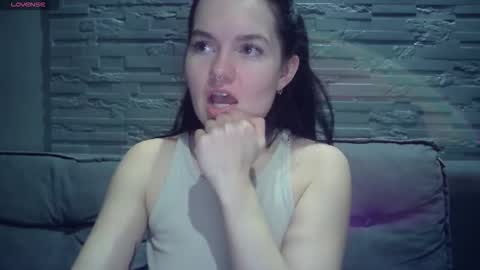 QueenOfModels online show from 17, 2, 2026