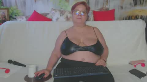 QueenPammy online show from 4, 2, 2025