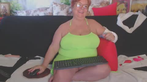 QueenPammy online show from 6, 3, 2025