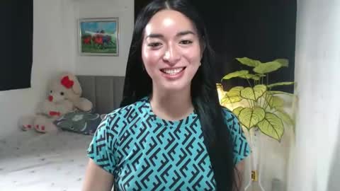 Snapshot of queenpinay69 chatting on 9, 10, 2025 QueenPinay69 online show from 9, 10, 2025