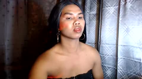 Snapshot of queenpinayebony_xx chatting on 19, 7, 2026 queenpinayebony_xx online show from 19, 7, 2026