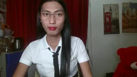 queensteffi online show from 2, 11, 2025