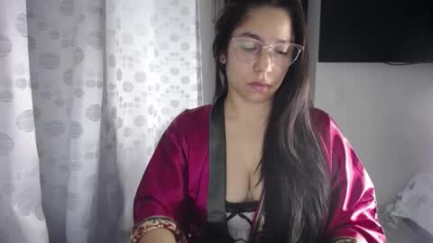 Paola online show from 19, 11, 2025