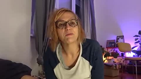 bi is from billy online show from 18, 11, 2025