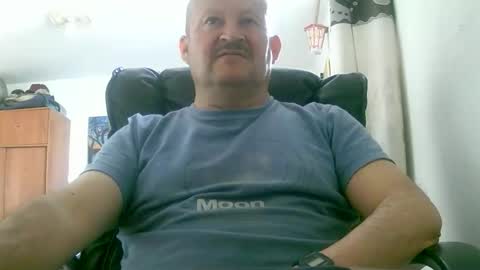 Snapshot of querubinrebelde chatting on 4, 2, 2026 Don Ramon online show from 4, 2, 2026