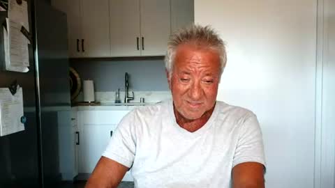 Snapshot of quest_one chatting on 5, 7, 2026 Jim online show from 5, 7, 2026